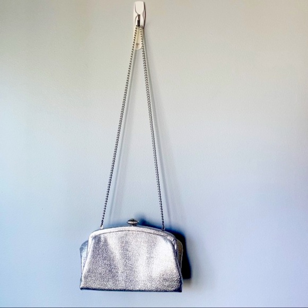 Vintage Small Silver Kiss Lock Shoulder Bag or Clutch